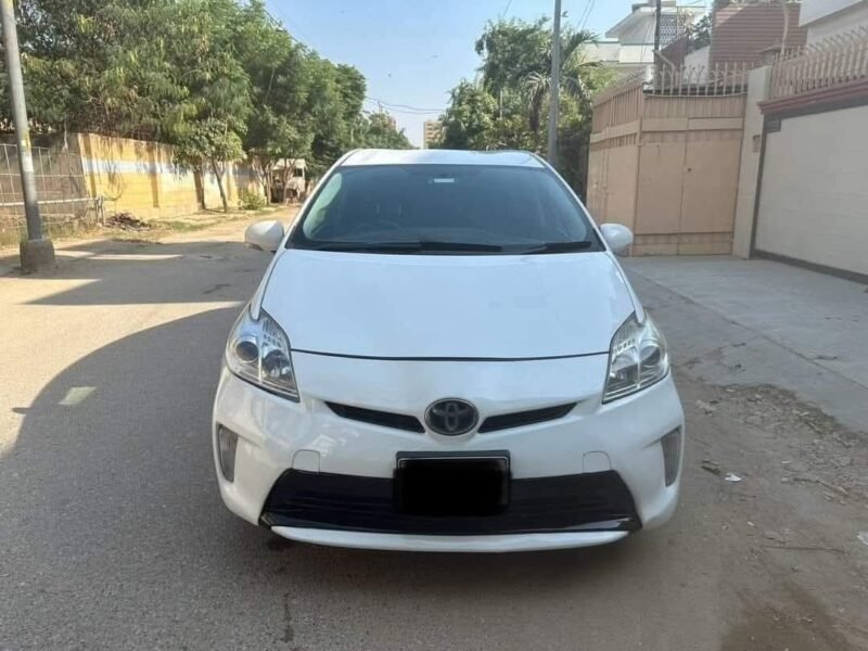 Toyota prius 2012